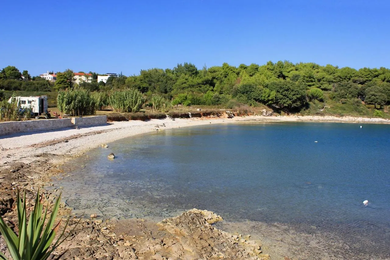 Apartments With A Parking Space Premantura, Medulin - 20752 Pula 0*,  Croatia